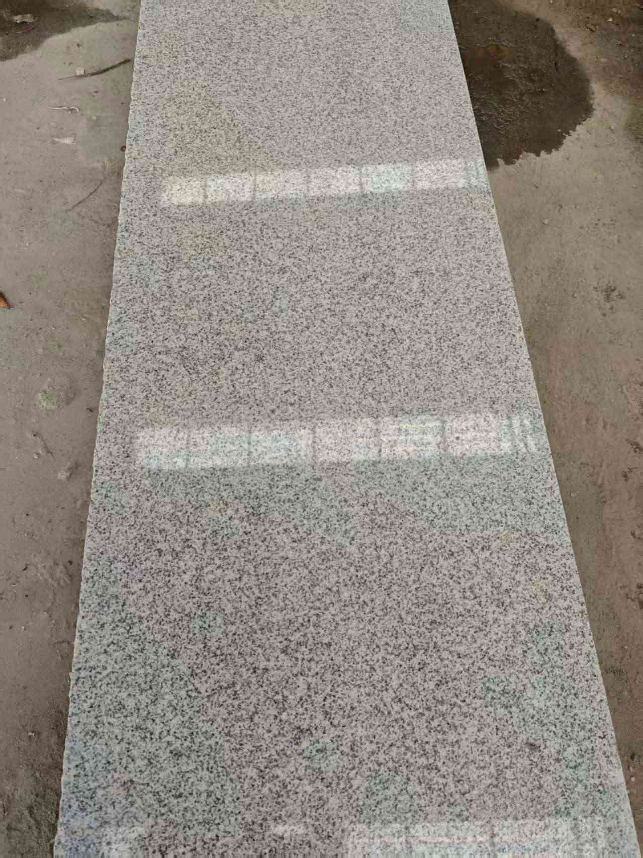 廊坊芝麻白光面毛板